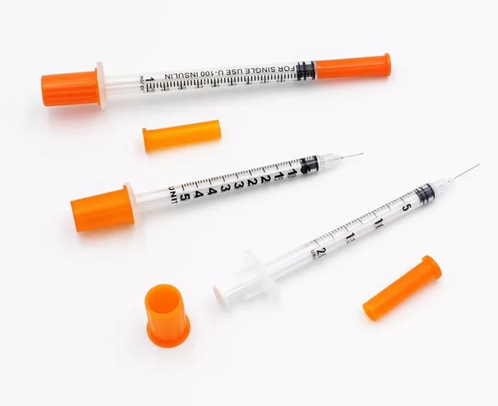 Medical 0.3ml and 0.5ml and 1ml insulin syringe with needle